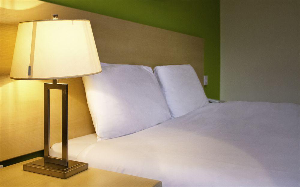 Ibis Styles London Walthamstow Hotel ภายนอก รูปภาพ