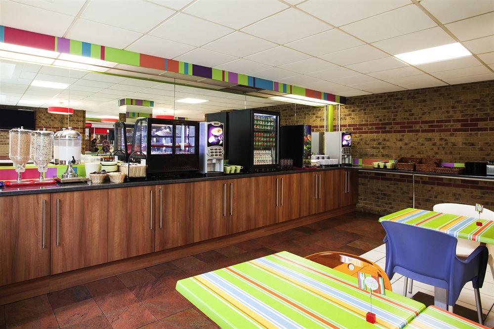 Ibis Styles London Walthamstow Hotel ภายนอก รูปภาพ