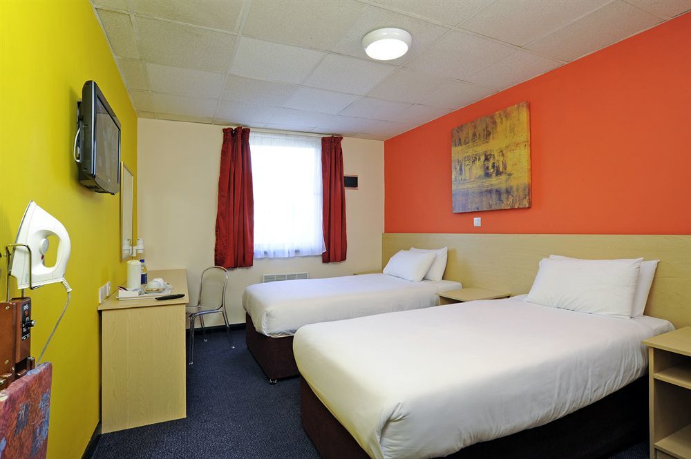 Ibis Styles London Walthamstow Hotel ภายนอก รูปภาพ