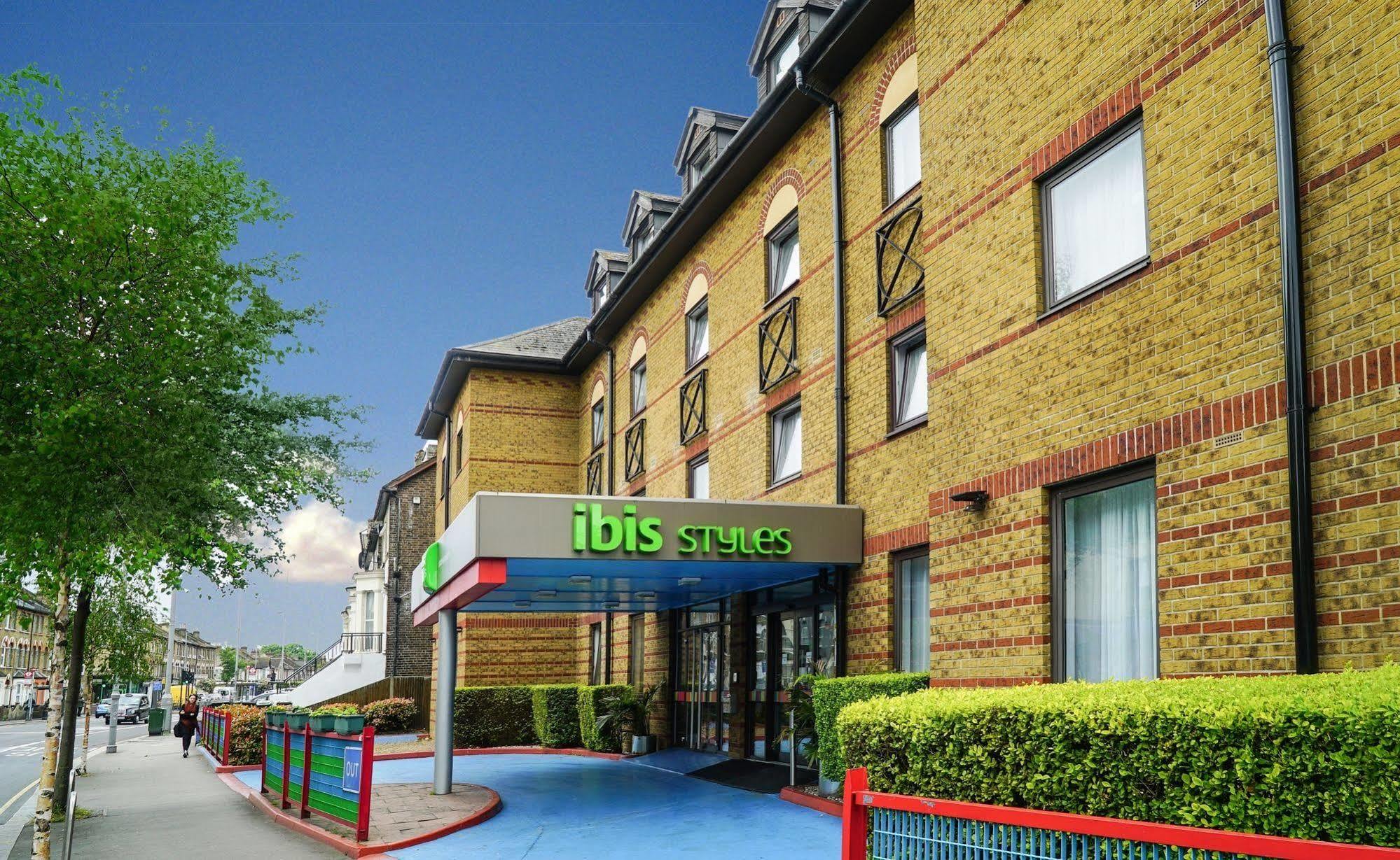 Ibis Styles London Walthamstow Hotel ภายนอก รูปภาพ