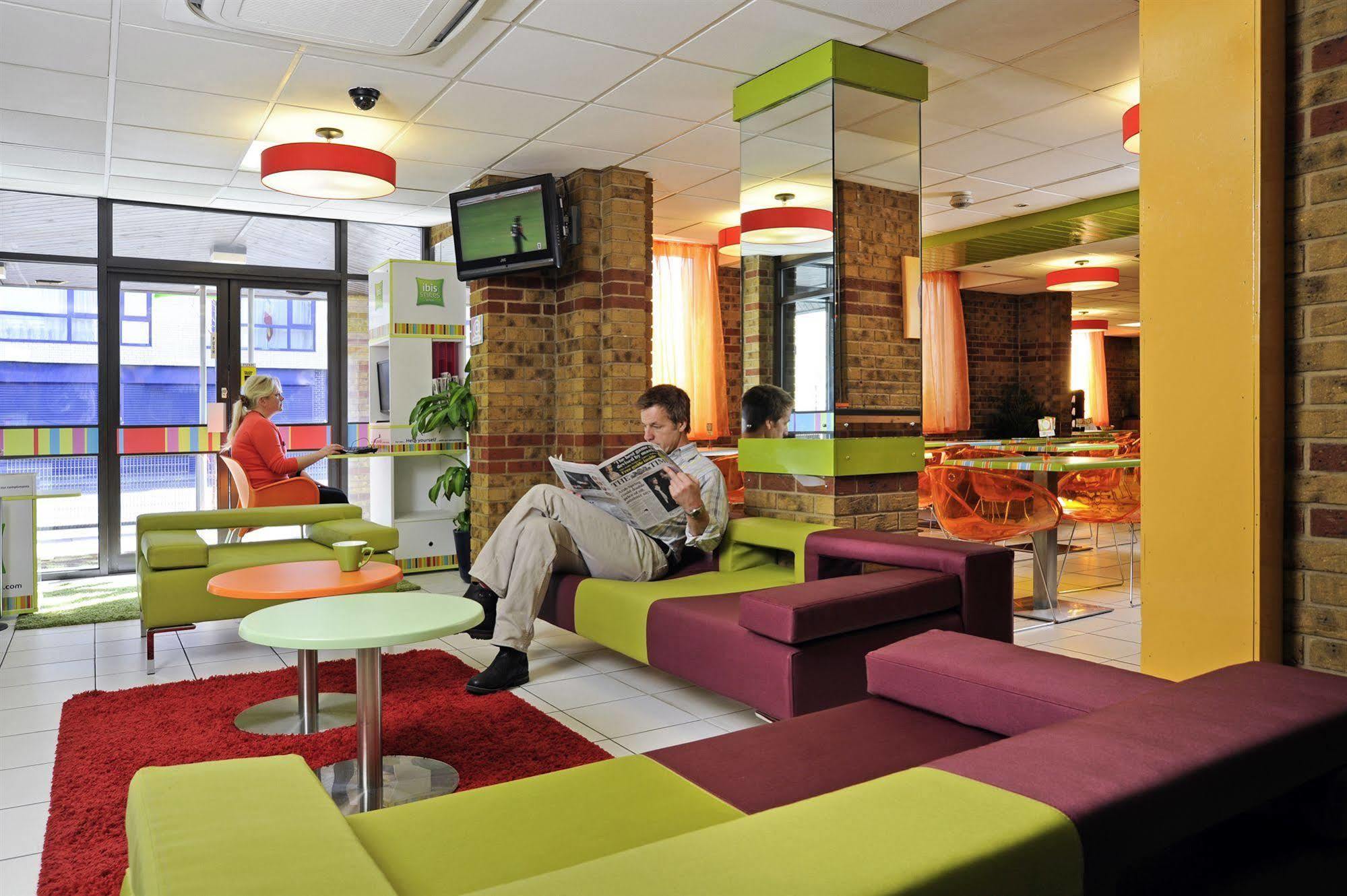 Ibis Styles London Walthamstow Hotel ภายนอก รูปภาพ
