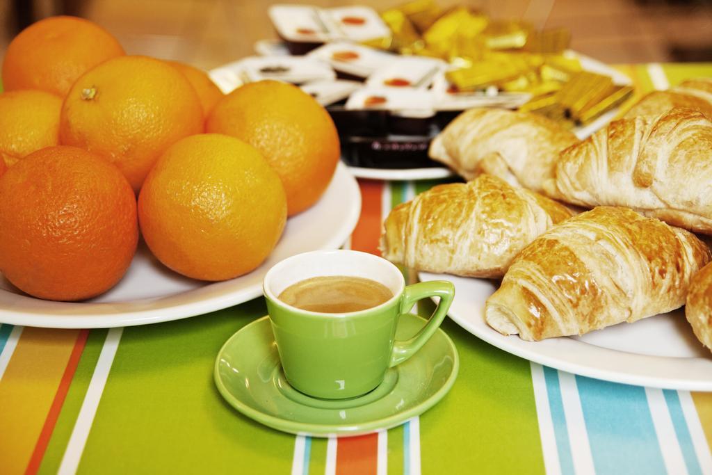 Ibis Styles London Walthamstow Hotel ภายนอก รูปภาพ
