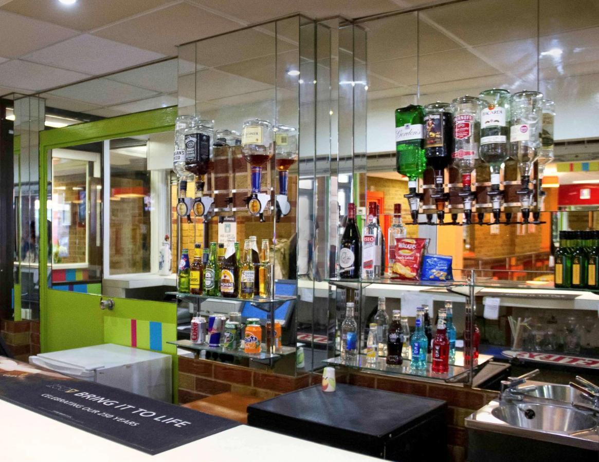 Ibis Styles London Walthamstow Hotel ภายนอก รูปภาพ